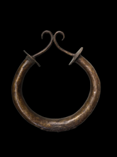 Cargar imagen en el visor de la galería, Ceremonial Bronze Dowry Bracelet – Kingdom of Benin