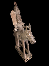 Загрузить изображение в средство просмотра галереи, Medium Royal Warrior of the Benin Kingdom – Ceremonial Lost-Wax Bronze Sculpture