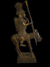 Cargar imagen en el visor de la galería, Gran Jinete Real del Reino de Benín – Escultura ceremonial de bronce