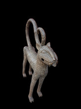 Загрузить изображение в средство просмотра галереи, Big Couple Royal Leopard of the Benin Kingdom – Ceremonial Lost-Wax Bronze Sculpture