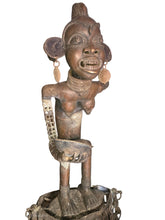 Load image into Gallery viewer, Bamoun Ritual Bronze Figure with Offering Bowl ( MEKANBA)
