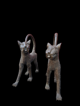 Load image into Gallery viewer, 1- Medium Couple Royal Leopard of the Benin Kingdom – Ceremonial Lost-Wax Bronze Sculpture