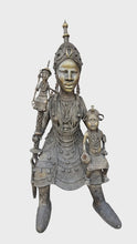 Load and play video in Gallery viewer, Royal Female Figure in Bronze – Benin City (Nigeria)

