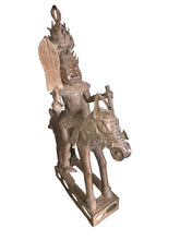 Charger l'image dans la galerie, Medium Royal Warrior of the Benin Kingdom – Ceremonial Lost-Wax Bronze Sculpture
