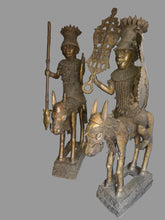 Load image into Gallery viewer, Big Royal Horseman in Bronze – Benin City Art
