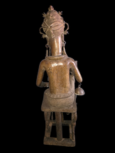 Load image into Gallery viewer, Benin Bronze Royal Female Figure – Vessel Bearer with Child
