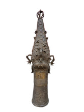 Загрузить изображение в средство просмотра галереи, Benin Royal Bronze Head with Monumental Ceremonial Headdress
