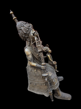 Load image into Gallery viewer, Royal Female Figure in Bronze – Benin City (Nigeria)

