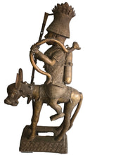 Загрузить изображение в средство просмотра галереи, Big Royal Horseman of the Benin Kingdom – Ceremonial Bronze Sculpture
